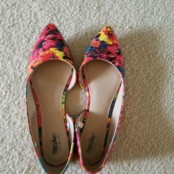 Mossino Floral Flats - Picture 2 of 2
